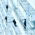 Amazon.co.jp: 強く儚く/Belief~春を待つ君へ~(初回限定盤)(DVD