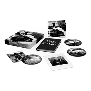 LUCK AND STRANGE(DELUXE CD BOX SET WITH PHOTO PRINT)[2CD+BLU-RAY AUDIO]yAՁz|fBbhEMA|1980280464-2