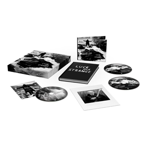 LUCK AND STRANGE (DELUXE CD BOX SET)[2CD+BLU-RAY AUDIO]yAՁz|fBbhEMA|19802843392