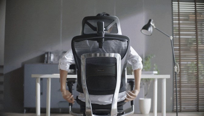 Chair Premium(ブラック・サイズ：幅66×奥行69×高さ115～122cm