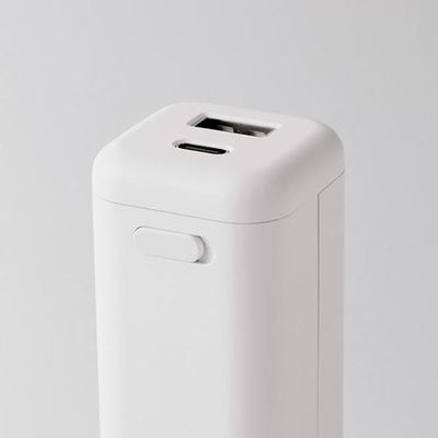乾電池式モバイルバッテリー ＜ USB Type-C / USB-A ポート
