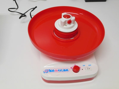 綿あめがお手軽に楽しめるクッキングトイ『ふんわりおいしい New あめdeわたあめ』を作ってみました!|Joshin web 試用レポート