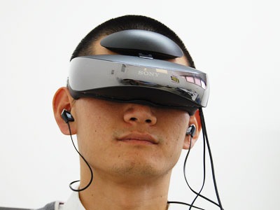 試用レポート: SONY 3D対応ヘッドマウントディスプレイ HMZ-T3W 試用レポート: SONY 3D対応ヘッドマウントディスプレイ HMZ-T3W