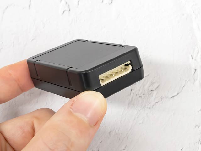 電源変換ユニット。電源接続時に使用