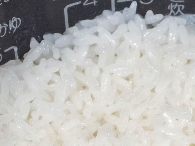 炊き立て直後。粒がしっかりしていて艶もある