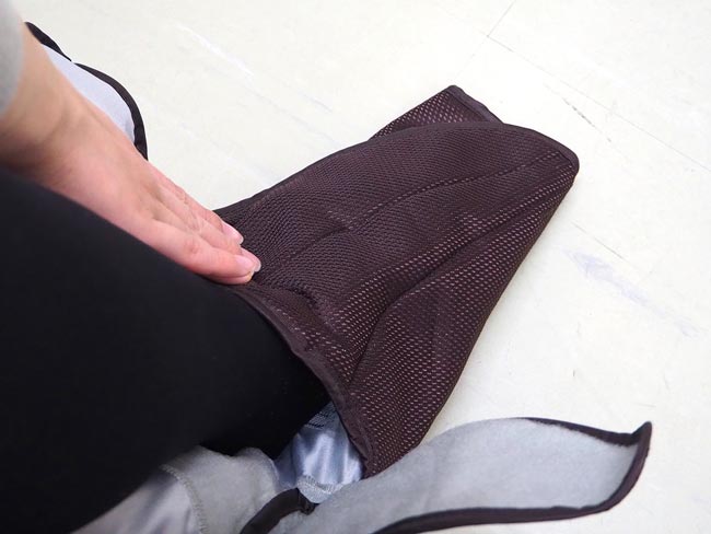 レッグリフレ EW-RA98 足先を固定している写真