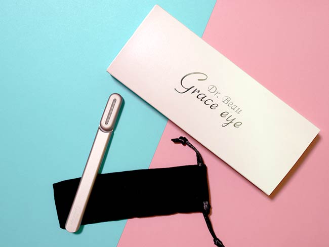 細っ！軽っ！美顔器「Grace eye」がポーチの常連になりました