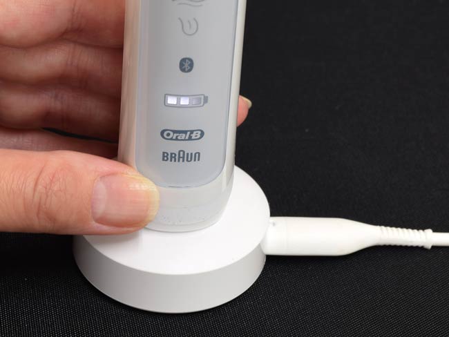 Oral-B Genius 10000はしっかり磨けたかもチェックする電動歯ブラシ