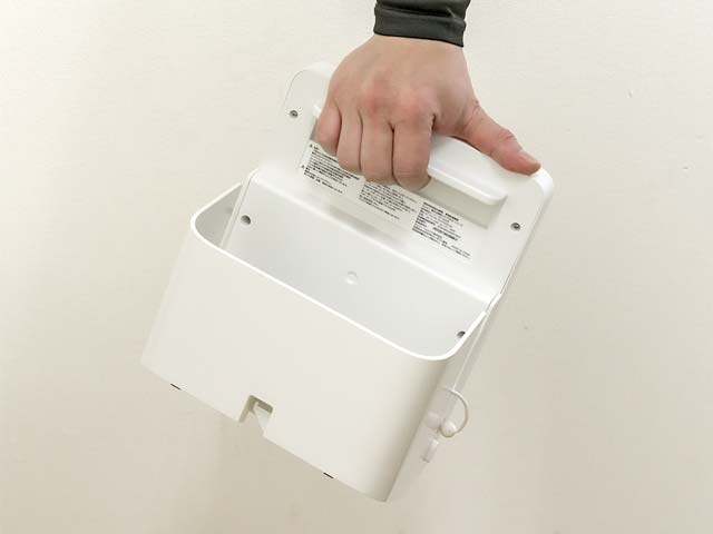 本体背面 収納ボックスの上に持ち手
