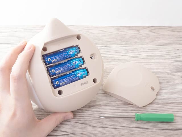 単3電池を3本ご用意ください