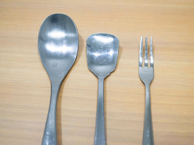 �H��@���L�̐��Ղ��ɂ���