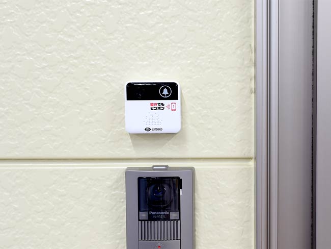 スマホ連動のドアホン「留守でもピンポン」で外出先でも応対