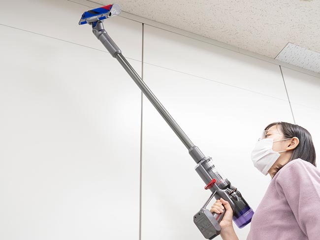 ビビるほど軽い!面倒な掃除も早くはじめたくなるDyson Micro ビビるほど軽い!面倒な掃除も早くはじめたくなるDyson Micro