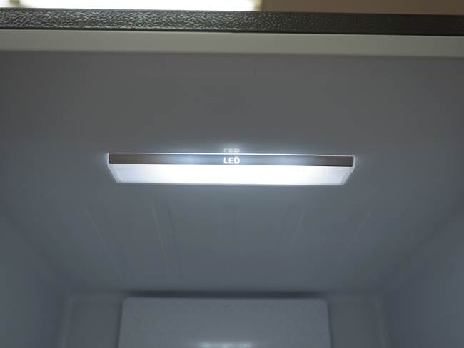 �V��Ɏ����̒���LED���C�g