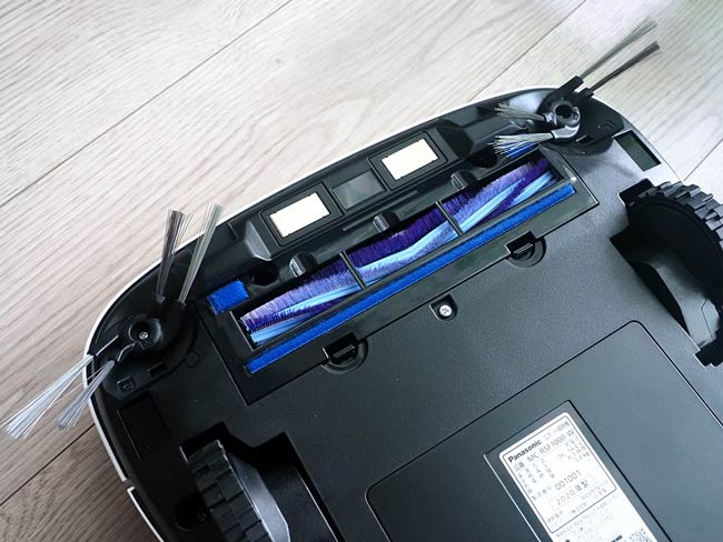 掃除が丁寧! パナソニックのロボット掃除機『RULO』で家の中を 掃除が丁寧! パナソニックのロボット掃除機『RULO』で家の中を