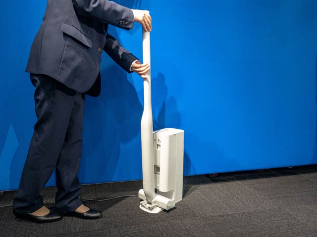 スティックをクリーンドックに戻す