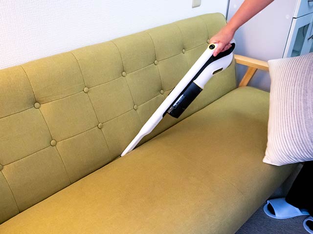 �S�~���W����J�������ȃ\�t�@�̂����Ԃ�