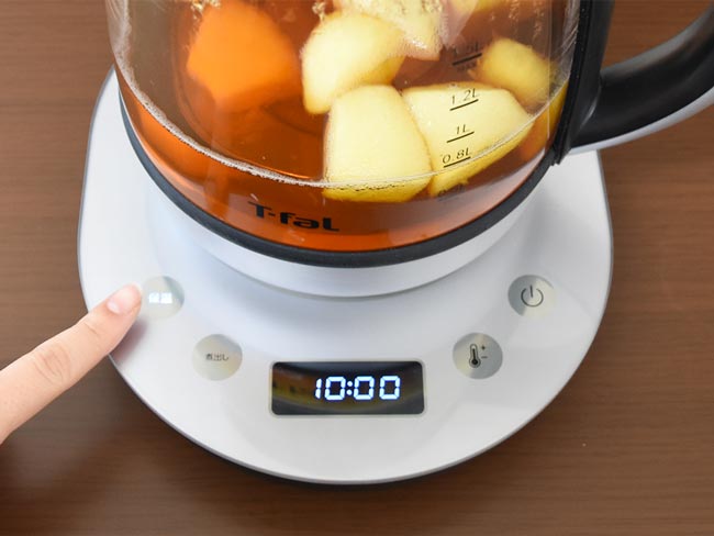 そのままティーポットにもなる電気ケトル ティファール「テイエール