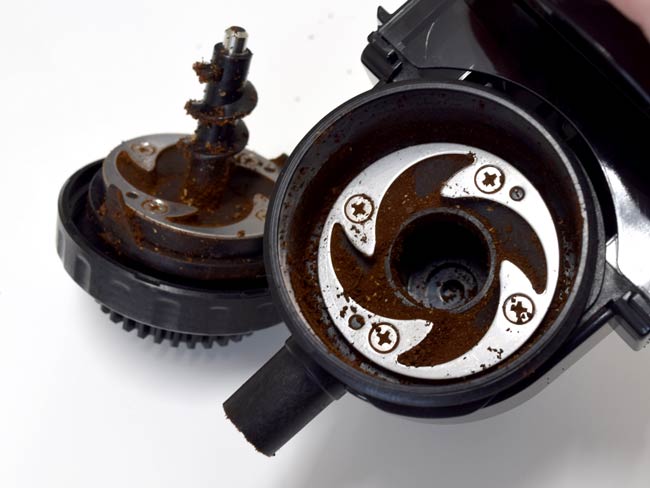 ミル付きコーヒーメーカーは、掃除しやすいものを