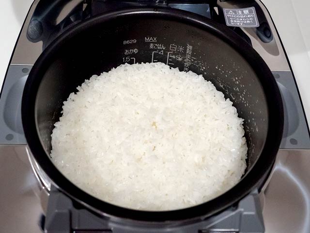 ご飯がとっても艶やかです！