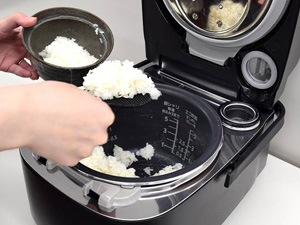 パナソニック スチーム&可変圧力IHジャー炊飯器(5.5合炊き) ブラック SR-VSX108-K