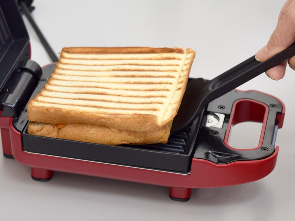 耳まで焼けた ビタントニオのホットサンドベーカー グードで厚焼きサンドに挑戦 試用レポート 耳まで焼けた ビタントニオのホットサンドベーカー グードで厚焼きサンドに挑戦 試用レポート