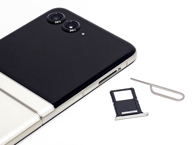 microSD�J�[�h�X���b�g�͂Ȃ�