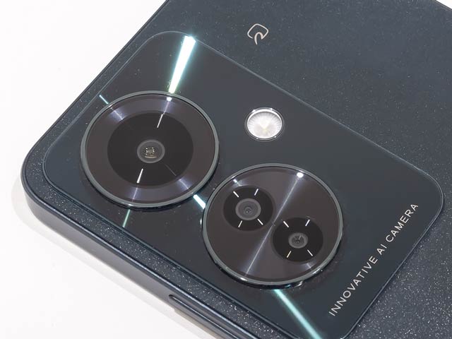 性能がアップした3眼カメラ