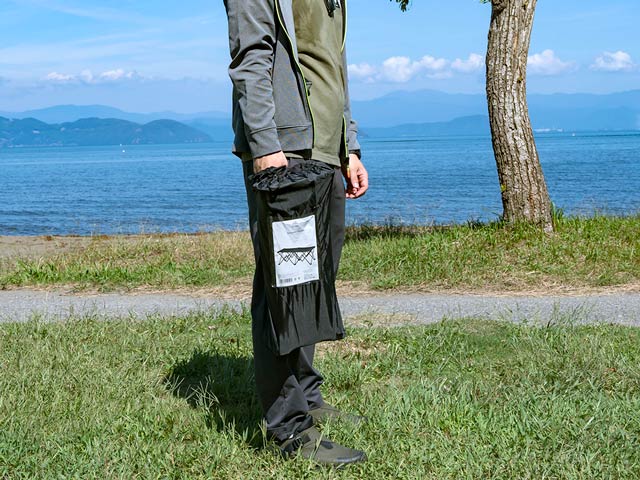 2人掛けできるサイズなのにコンパクト収納