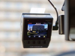 パイオニア ディスプレイ搭載 ドライブレコーダー ND-DVR40