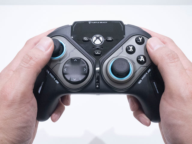 Xbox�̃R���g���[���[�Ƃقړ����`��