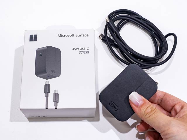 USB Type-CΉ̏[d
