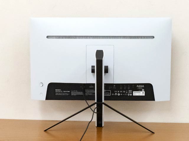 「INZONE M3」背面