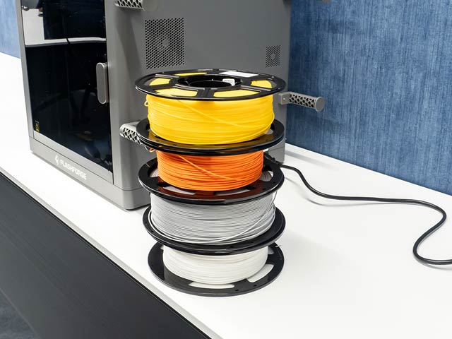 「PLA」素材は1kg3000円台で手に入ります