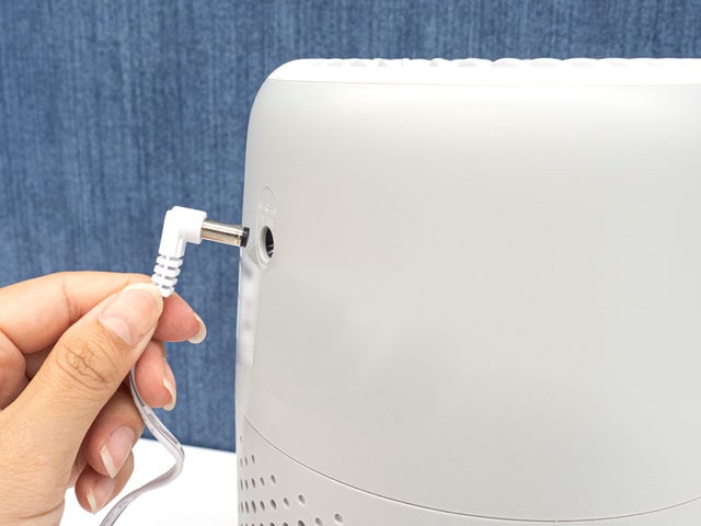 AC電源アダプターを差し込んで使用