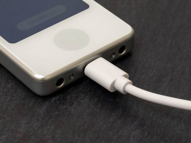 フル充電で約16時間録音可能