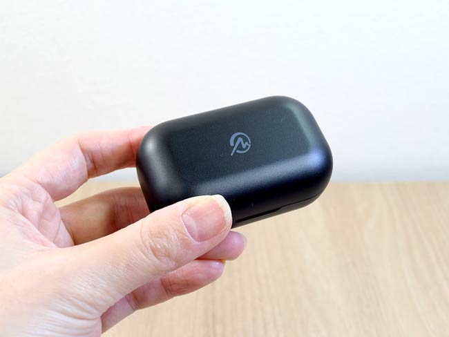 バッテリー内蔵充電ケース