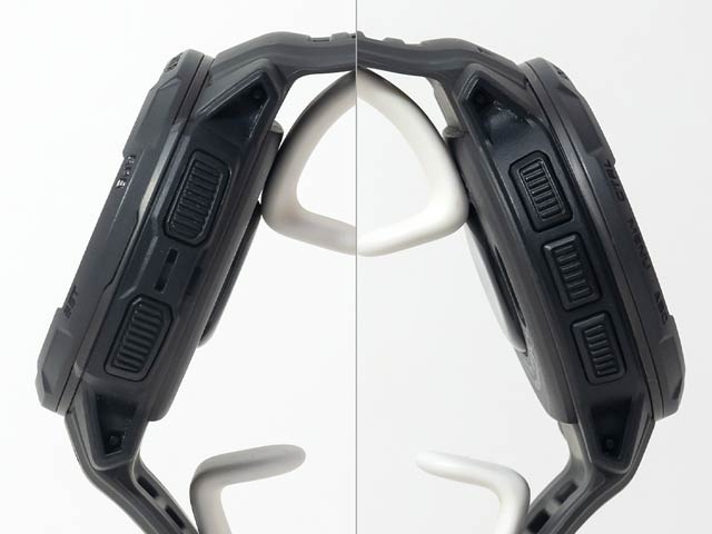 左右側面に物理ボタン