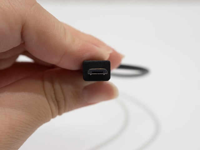 �t���̃R�[�h��micro-USB