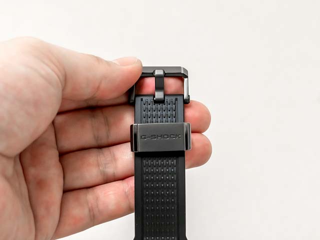 ベルトループにはG-SHOCKのロゴ
