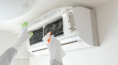 エアコンに直接水をかけない