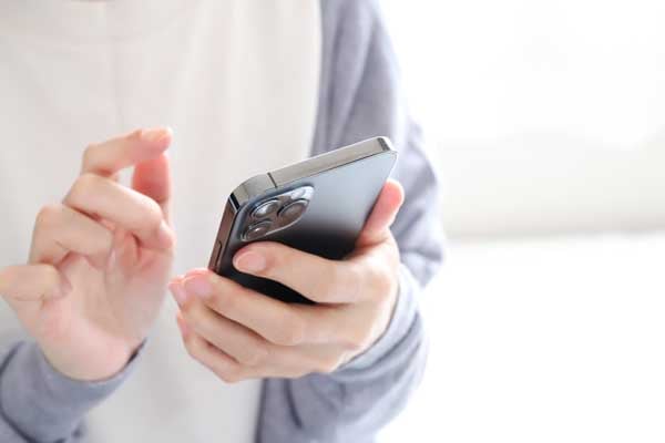 スマートフォン連携:スマートフォンからエアコンを簡単操作