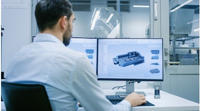 CAD:モバイル性重視か、大画面重視か