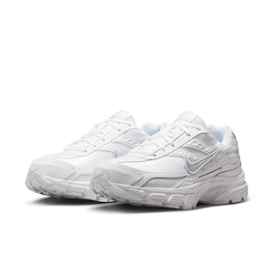 �i�C�L�b���f�B�[�X �����j���O�V���[�Y �i�C�L �C�j�V�G�[�^�[�iWHITE/METALLIC SILVE�E�T�C�Y�F23.5cm�j�y�݌ɏ����z�b394053-100-23.5