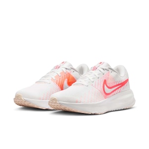 �i�C�L�b���f�B�[�X ���[�h �����j���O�V���[�Y  �i�C�L RUN DEFY�iWHITE/HOT LAVA-ORANG�E�T�C�Y�F22.5cm�j�bHM9593-108-22.5
