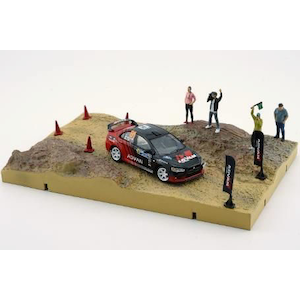 1/64 三菱 ランサー EVO X 「ADVAN」 RHD ジオラマ付き【64B0248】