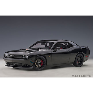 �I�[�g�A�[�g�b1/18 �_�b�W �`�������W���[ 392 HEMI �X�L���b�g�p�b�N �V�F�C�J�[ 2018 �i�u���b�N�j�y71743�z�bAUTO 71743 �ޯ�� �����2018 ��ׯ�