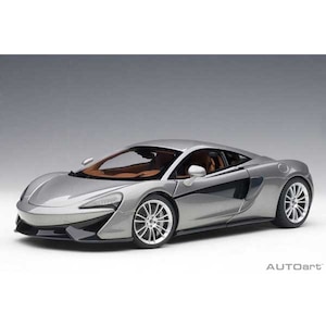 1/18 マクラーレン 570S (シルバー)【76043】【在庫処分】