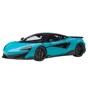 �I�[�g�A�[�g�b1/18 �}�N���[���� 600LT �i���C�g�u���[�E�p�[���^�J�[�{���E���[�t�j�y76083�z�bAUTO 76083 ϸװ�� 600LT ��ٰ