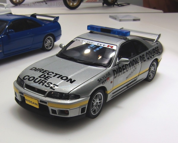 エアクール特注 トミカ 日産 R33 GT-R 1997 ルマン ペースカー トミカ RM-14 日産スカイラインR33 GTR ※エアクール特注 | LINE